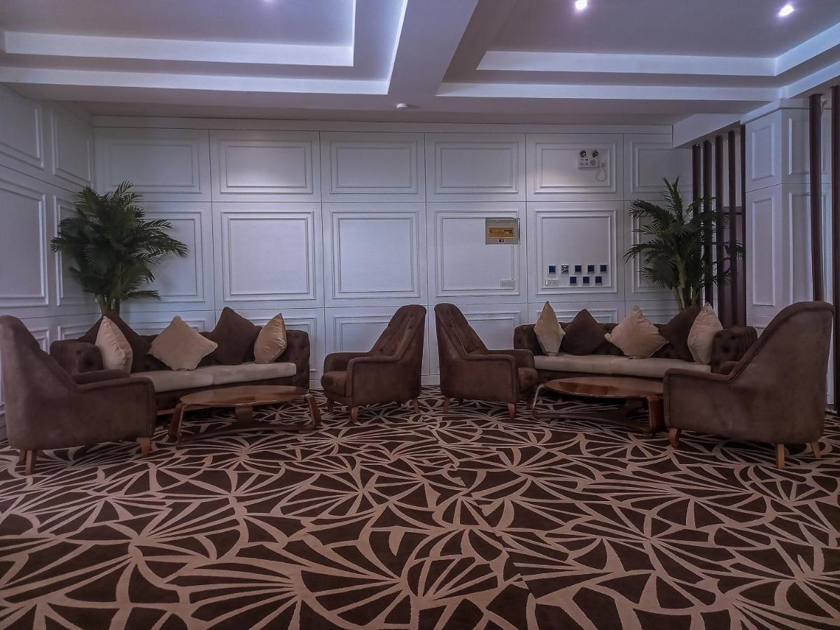 Summerset Continental Hotel By Usuma Mobushipe Extérieur photo