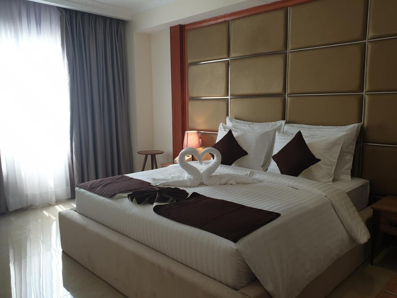 Summerset Continental Hotel By Usuma Mobushipe Extérieur photo
