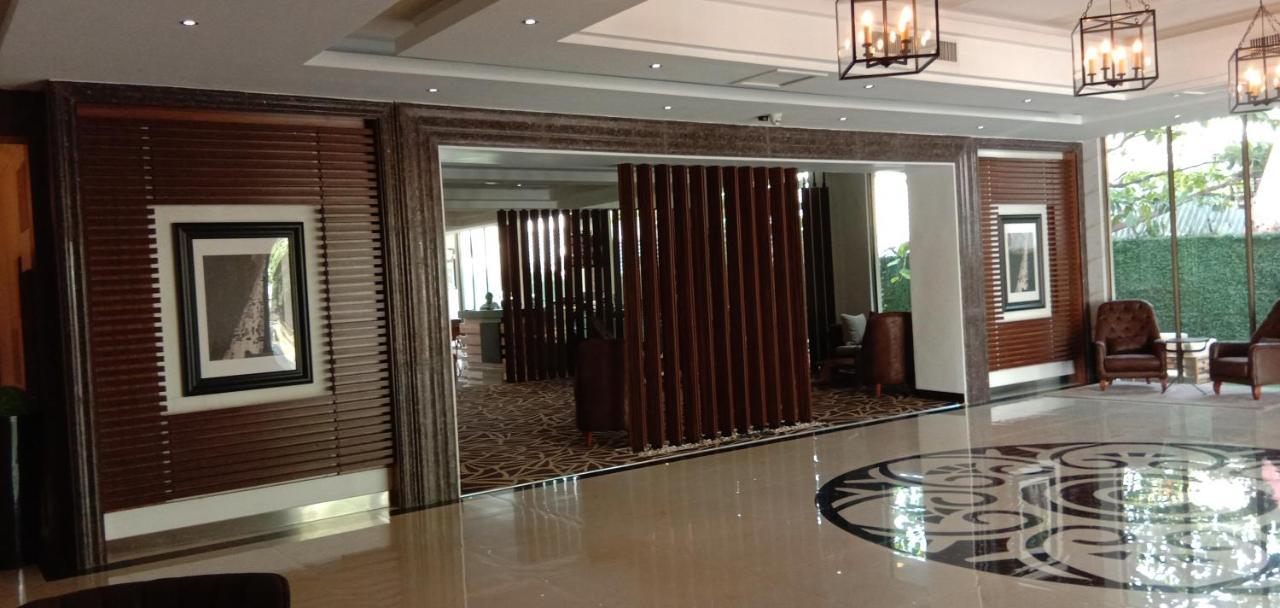 Summerset Continental Hotel By Usuma Mobushipe Extérieur photo