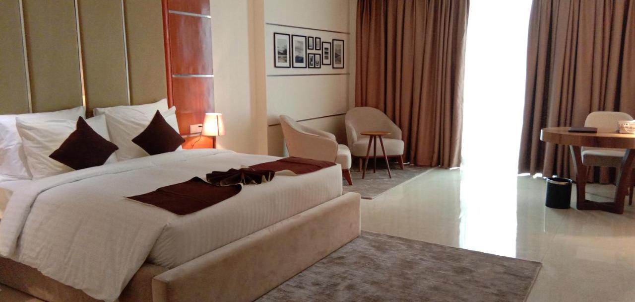 Summerset Continental Hotel By Usuma Mobushipe Extérieur photo