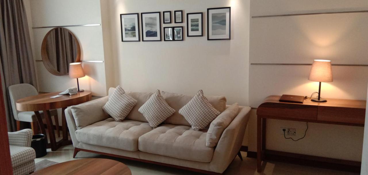 Summerset Continental Hotel By Usuma Mobushipe Extérieur photo